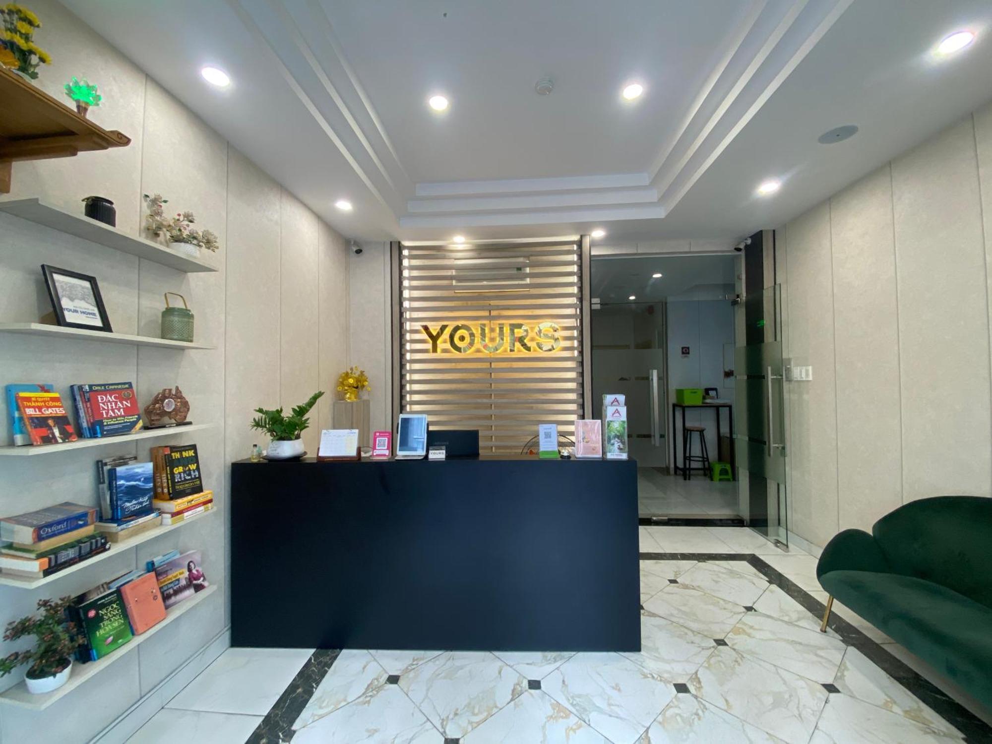 Yours Studio Airport Hotel Ho Chi Minh-stad Buitenkant foto